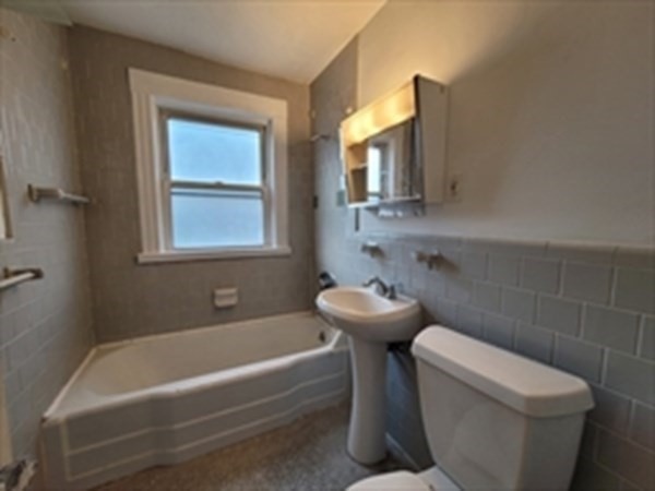 39-41 Upland Rd # 2