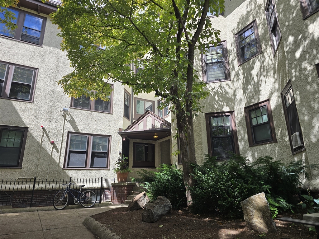 11 Story St # 31