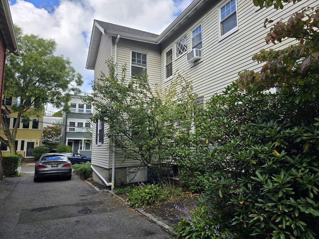 243-245 Lexington Ave