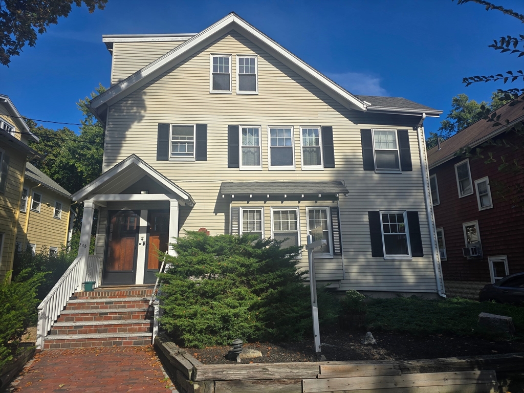 243-245 Lexington Ave