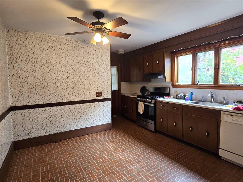 243-245 Lexington Ave