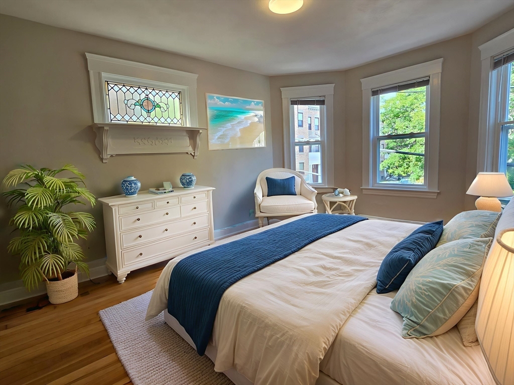 8-10 Chatham St # 4