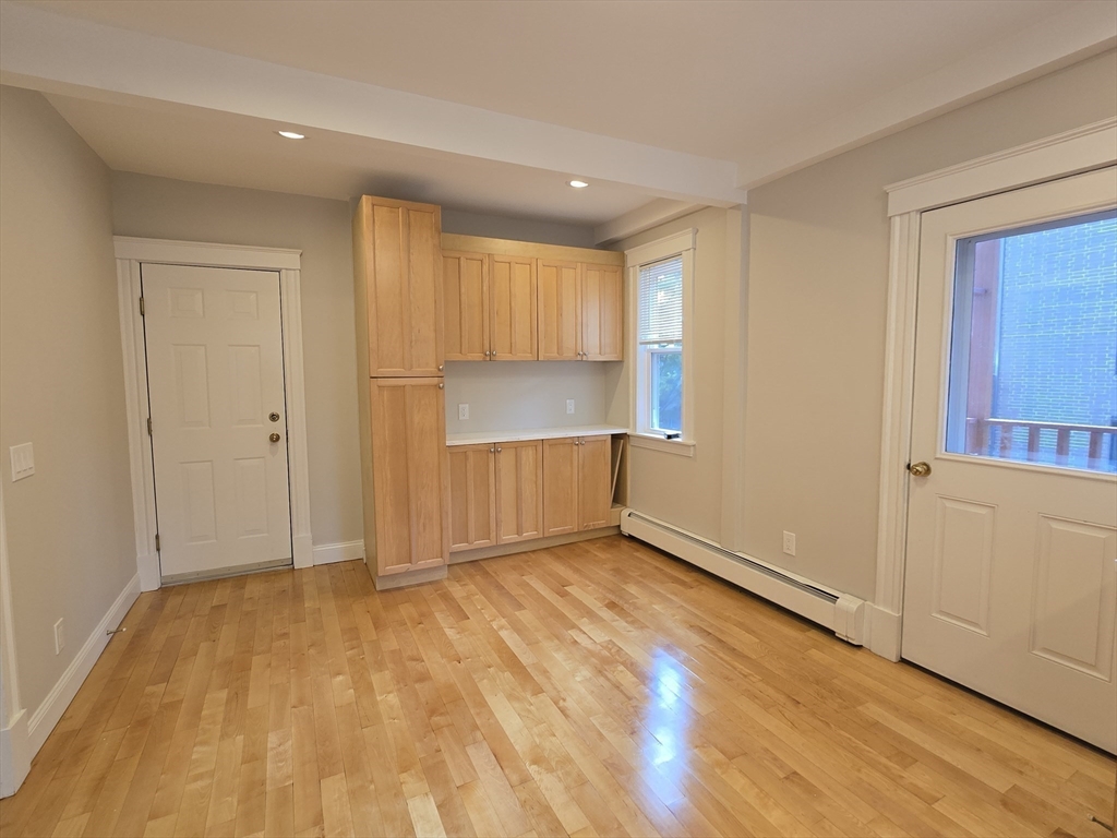 8-10 Chatham St # 4