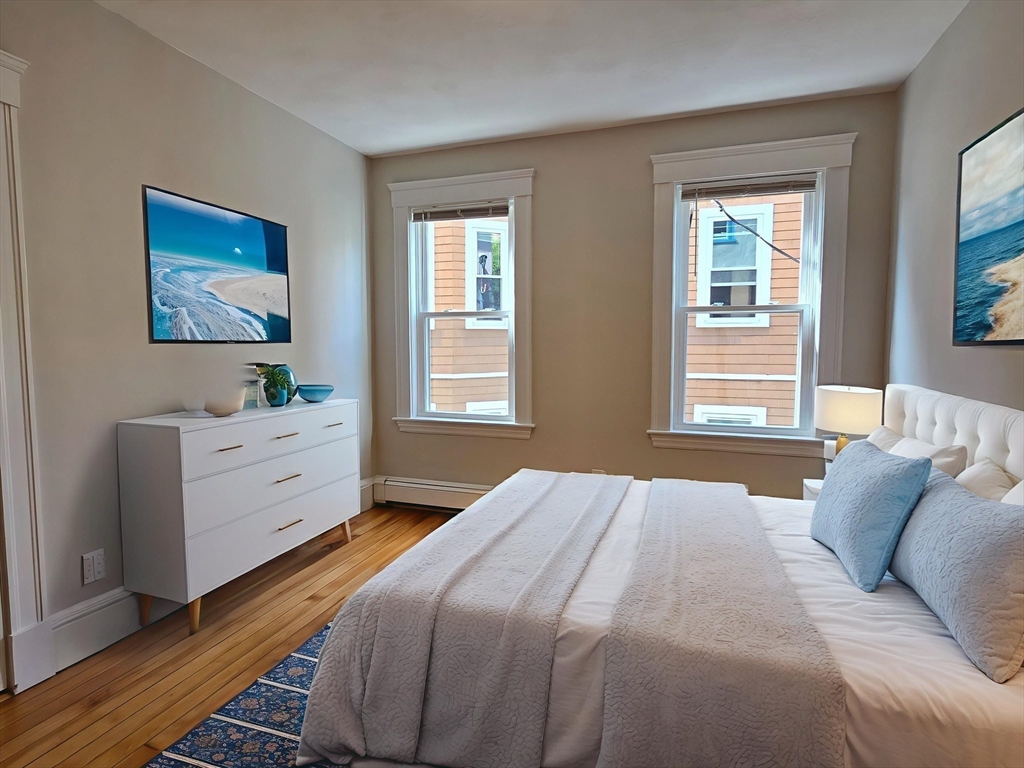 8-10 Chatham St # 4