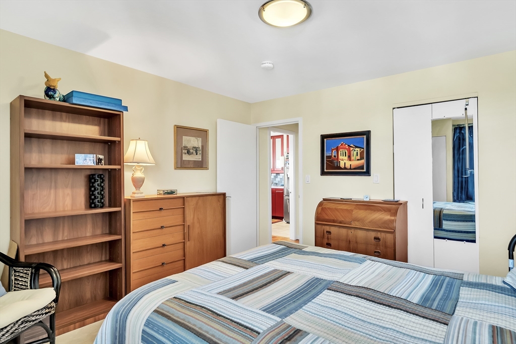 1105 Massachusetts Ave # 10A