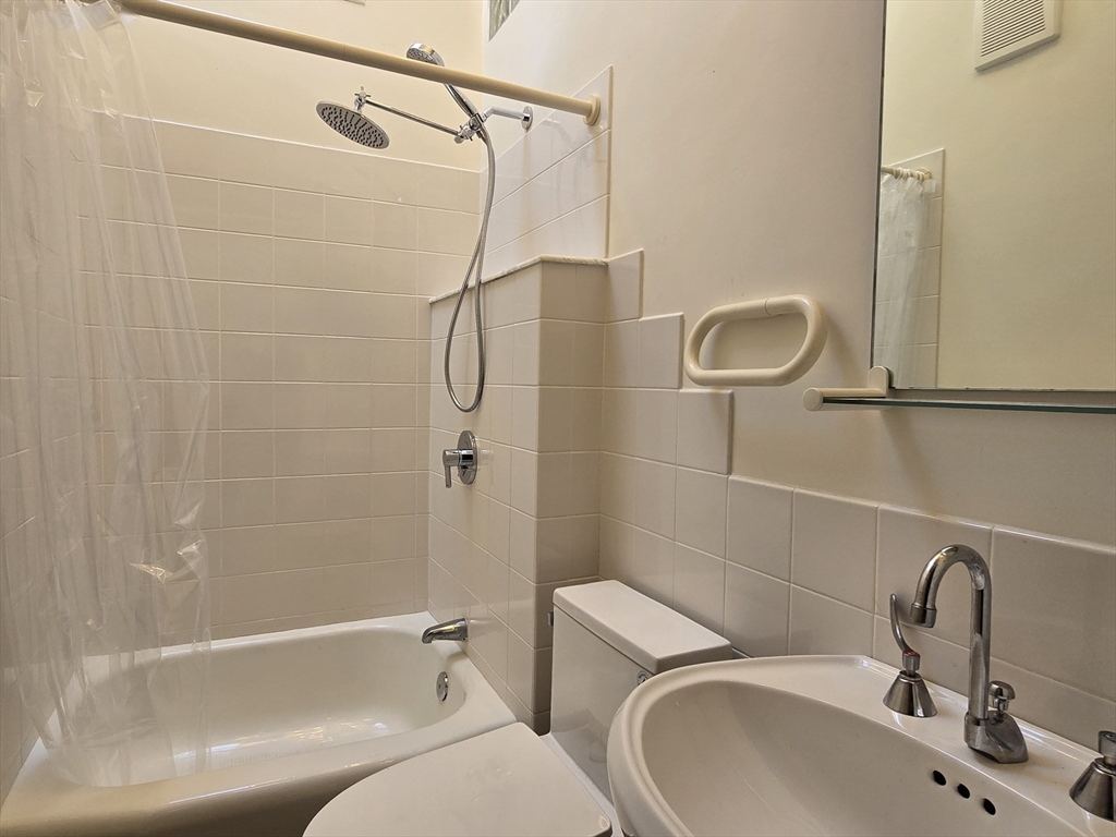 61 Otis St # 3