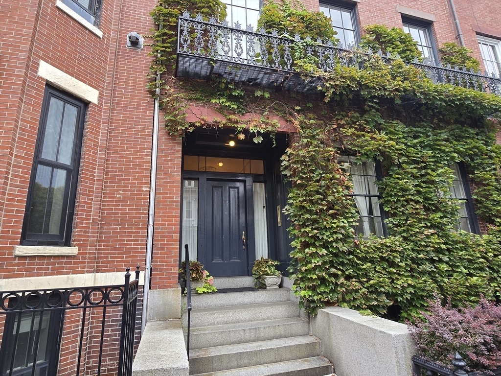 61 Otis St # 3