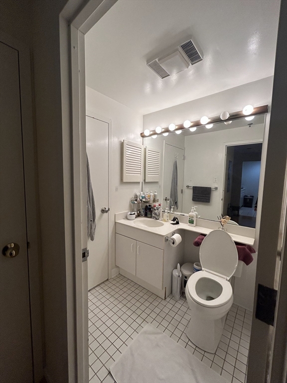 950 Massachusetts Avenue # 502