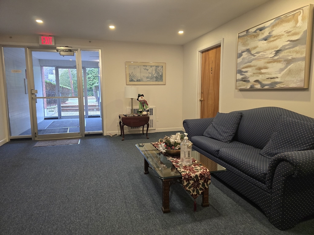 114 Pleasant St # 306