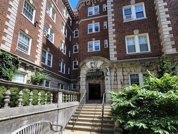 3 Arlington Street # 44