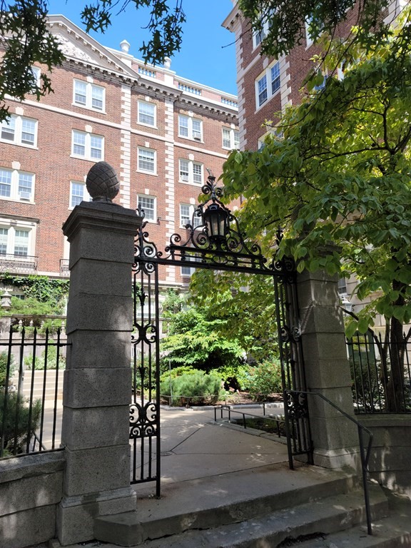 3 Arlington Street # 44