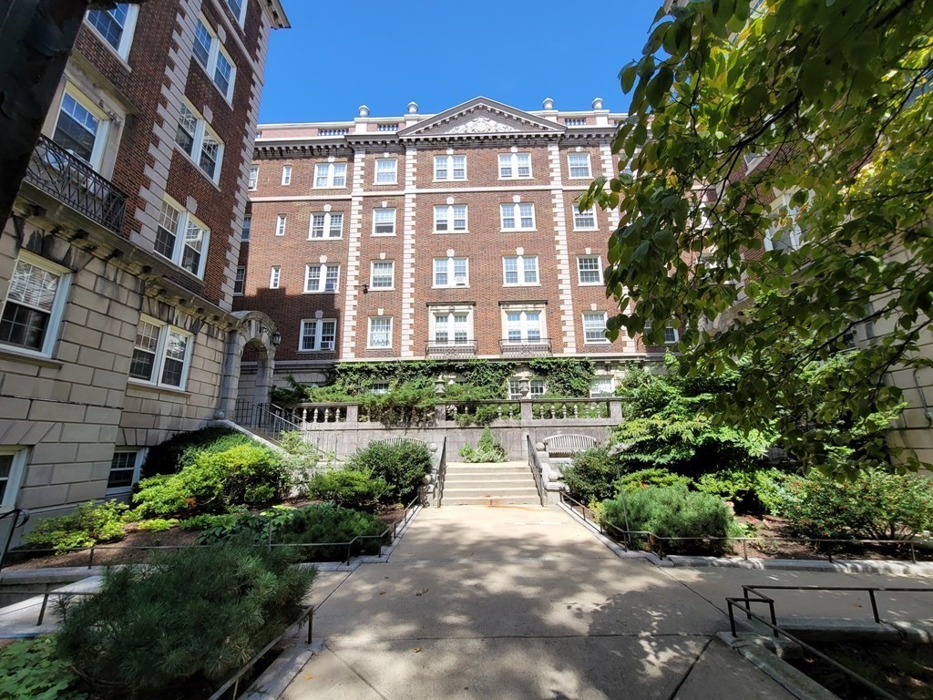 3 Arlington Street # 44
