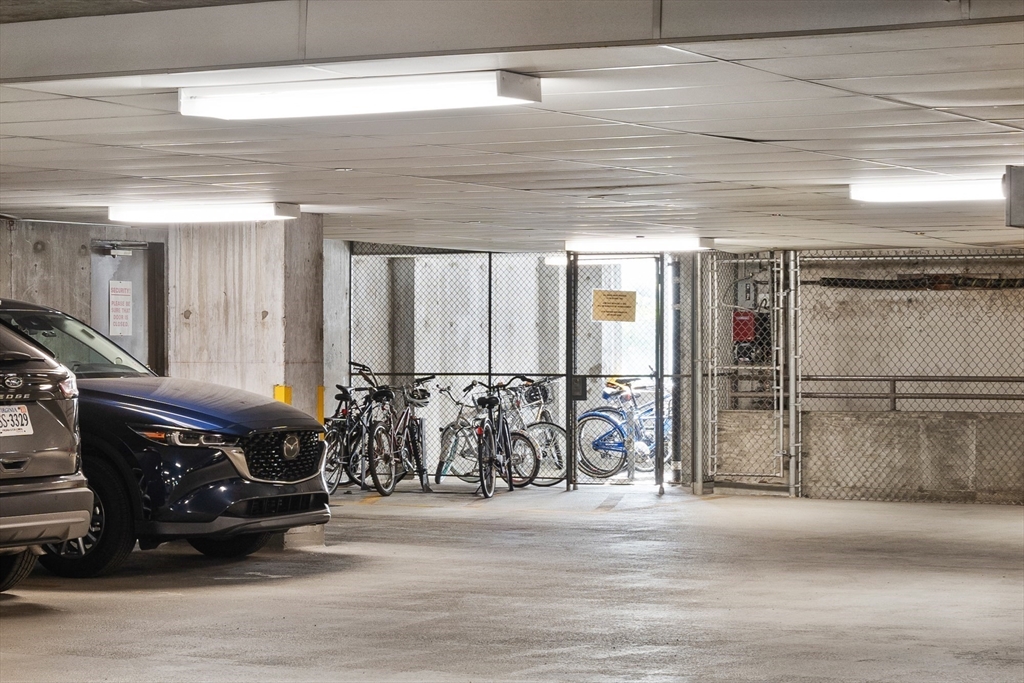 950 Massachusetts Ave # 307