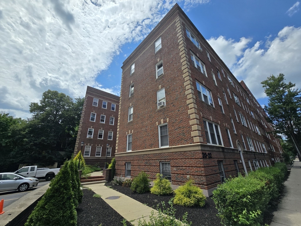 22 Concord Avenue # 11