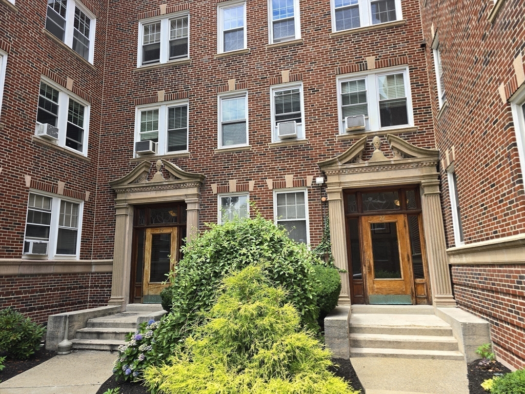 22 Concord Avenue # 11