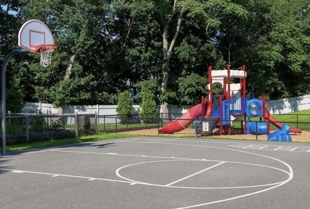 2009 Symmes Cir # 2009