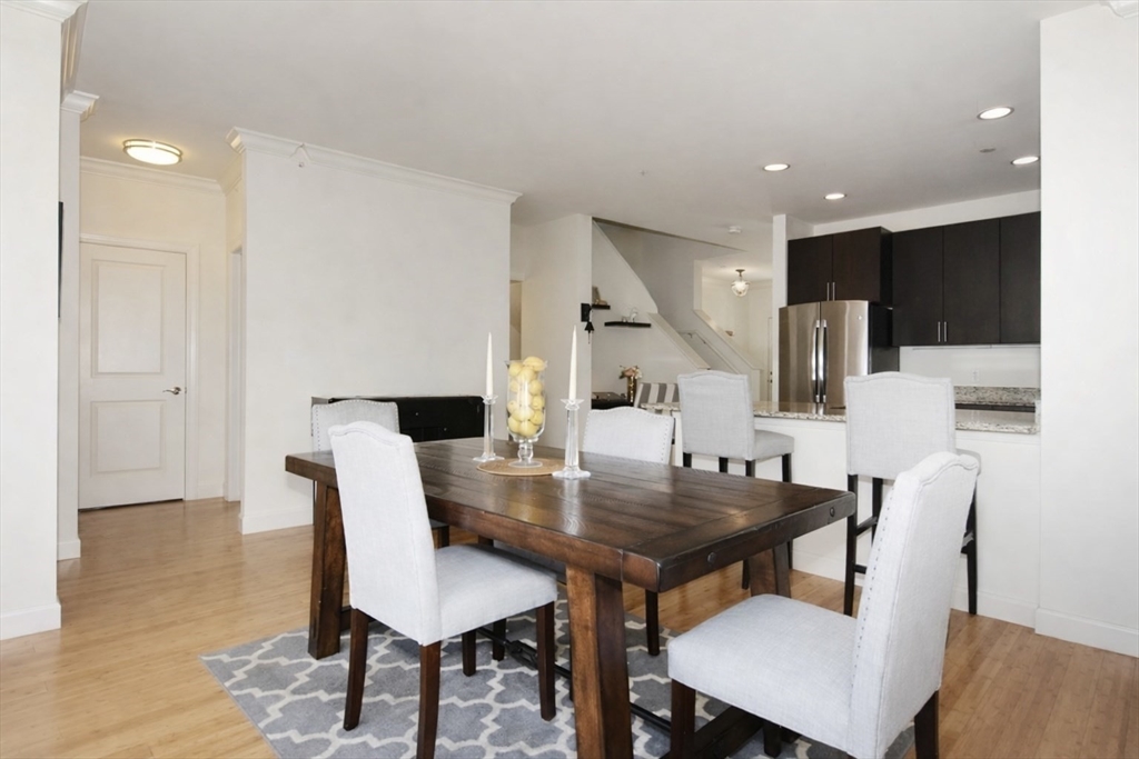 2009 Symmes Cir # 2009