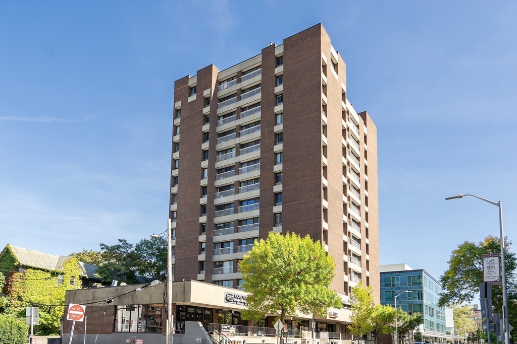 1105 Massachusetts Ave # 2A