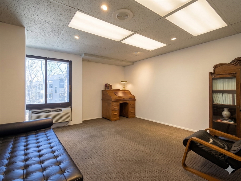 1105 Massachusetts Ave # 2A