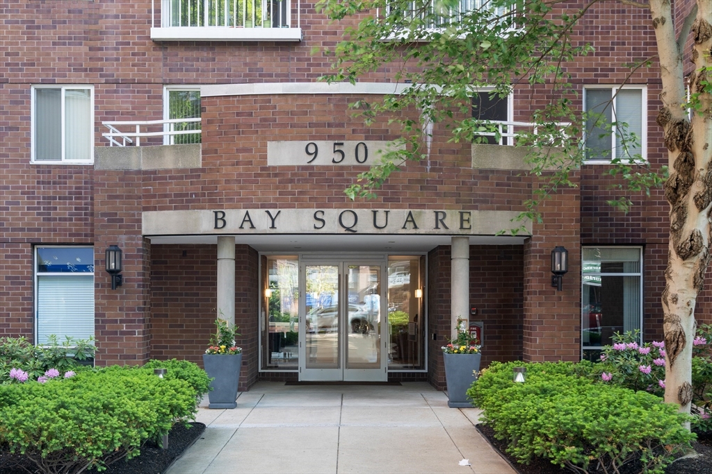 950 Massachusetts Ave Unit: PH1