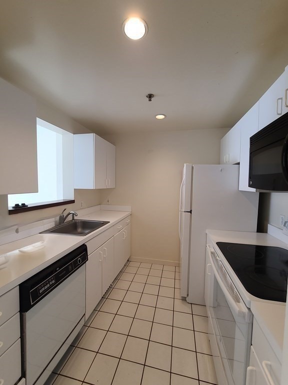 950 Massachusetts Ave # 314