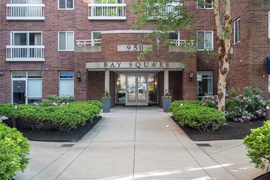 950 Massachusetts Ave # 314