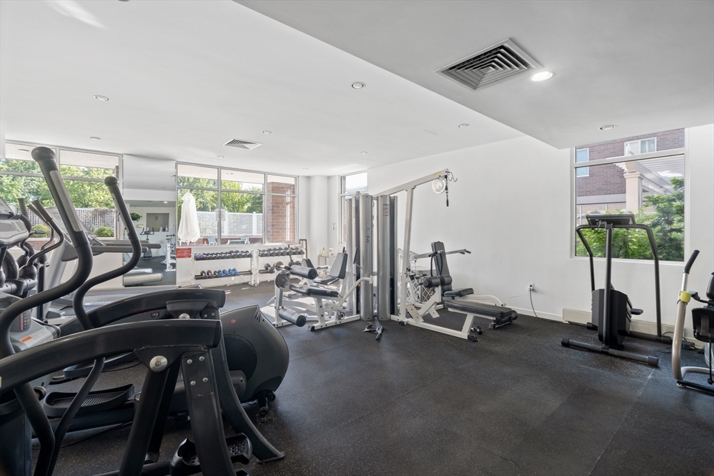950 Massachusetts Ave # 314