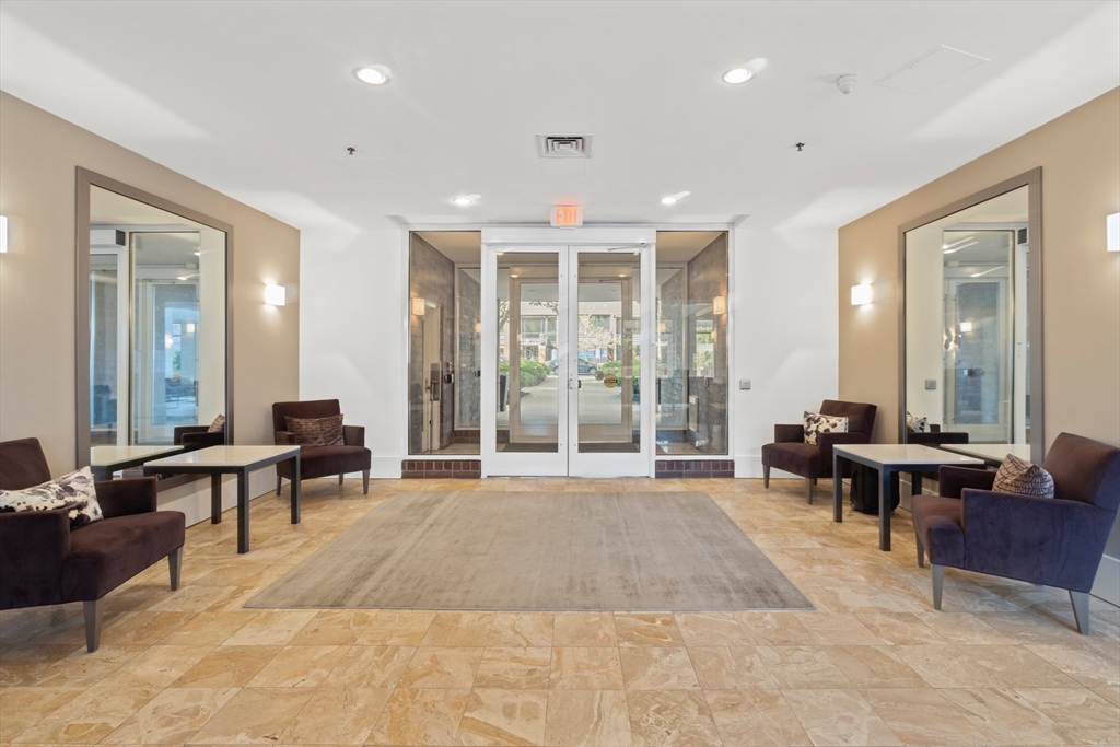 950 Massachusetts Ave # 314