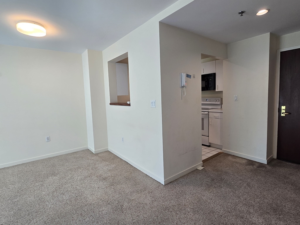 950 Massachusetts Ave # 314