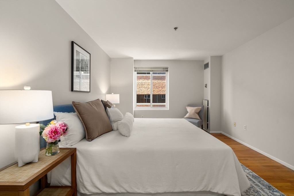 950 Massachusetts Ave # 505