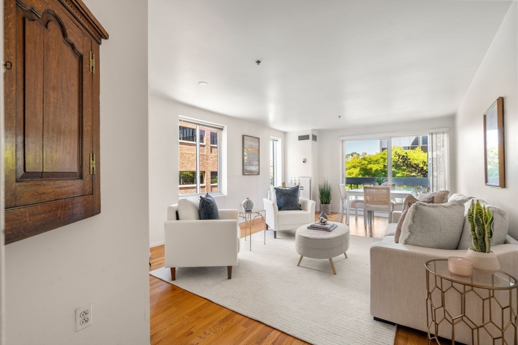 950 Massachusetts Ave # 505