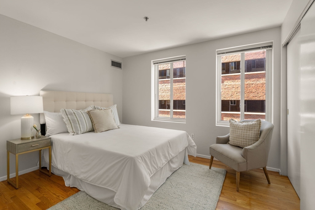 950 Massachusetts Ave # 505