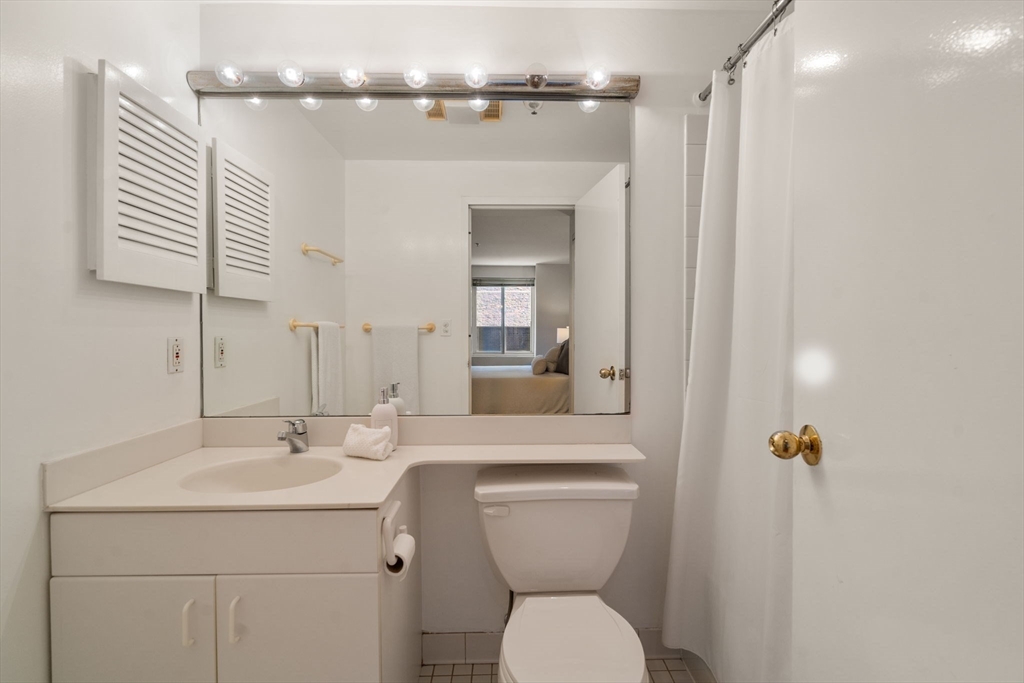 950 Massachusetts Ave # 505
