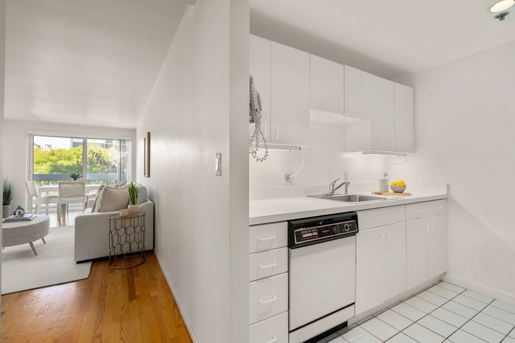 950 Massachusetts Ave # 505