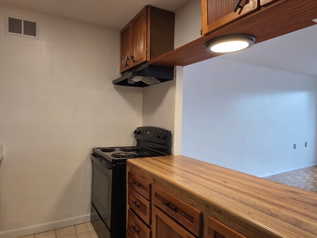 1105 Massachusetts Ave # 6A
