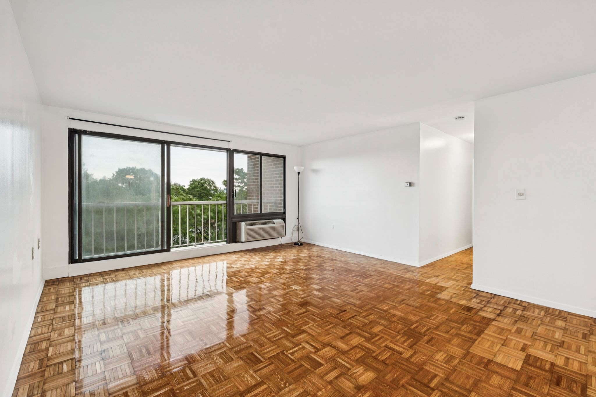 1105 Massachusetts Ave # 6A
