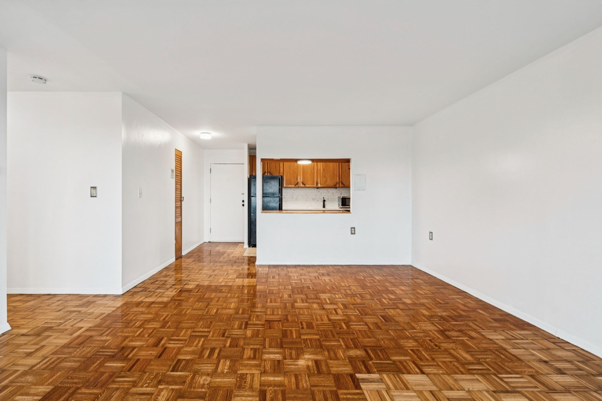 1105 Massachusetts Ave # 6A