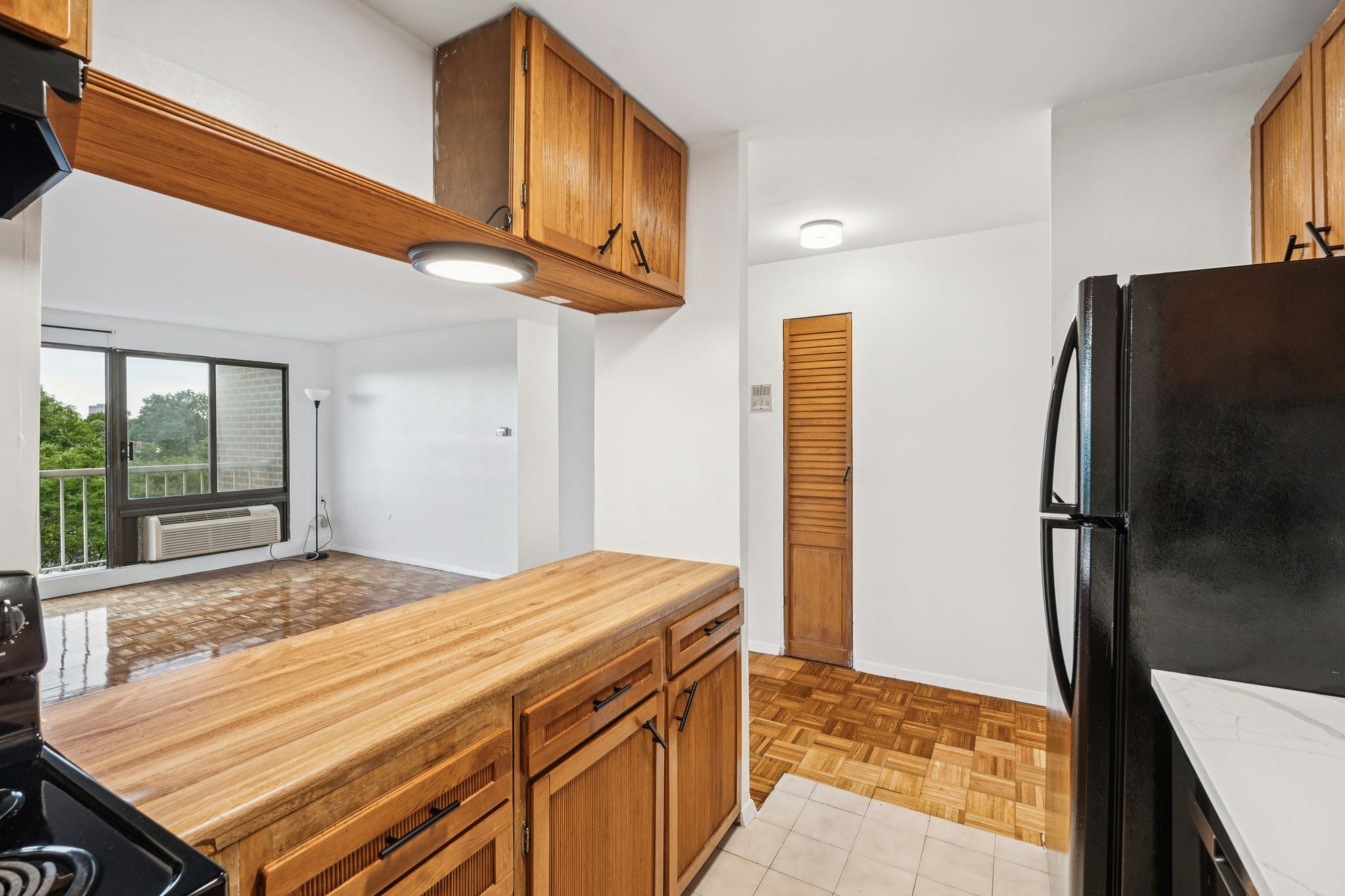 1105 Massachusetts Ave # 6A