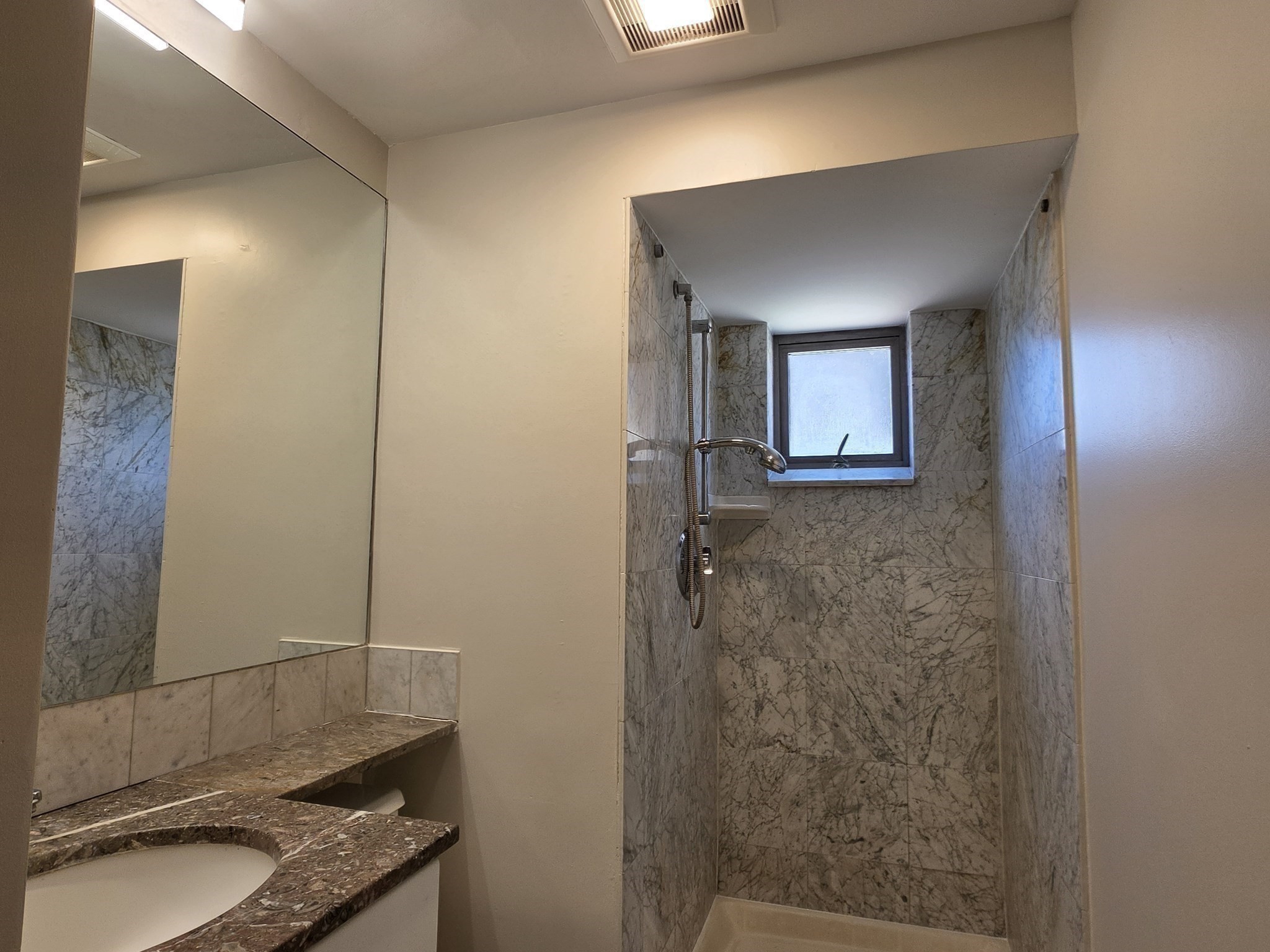 931 Massachusetts Ave # 303