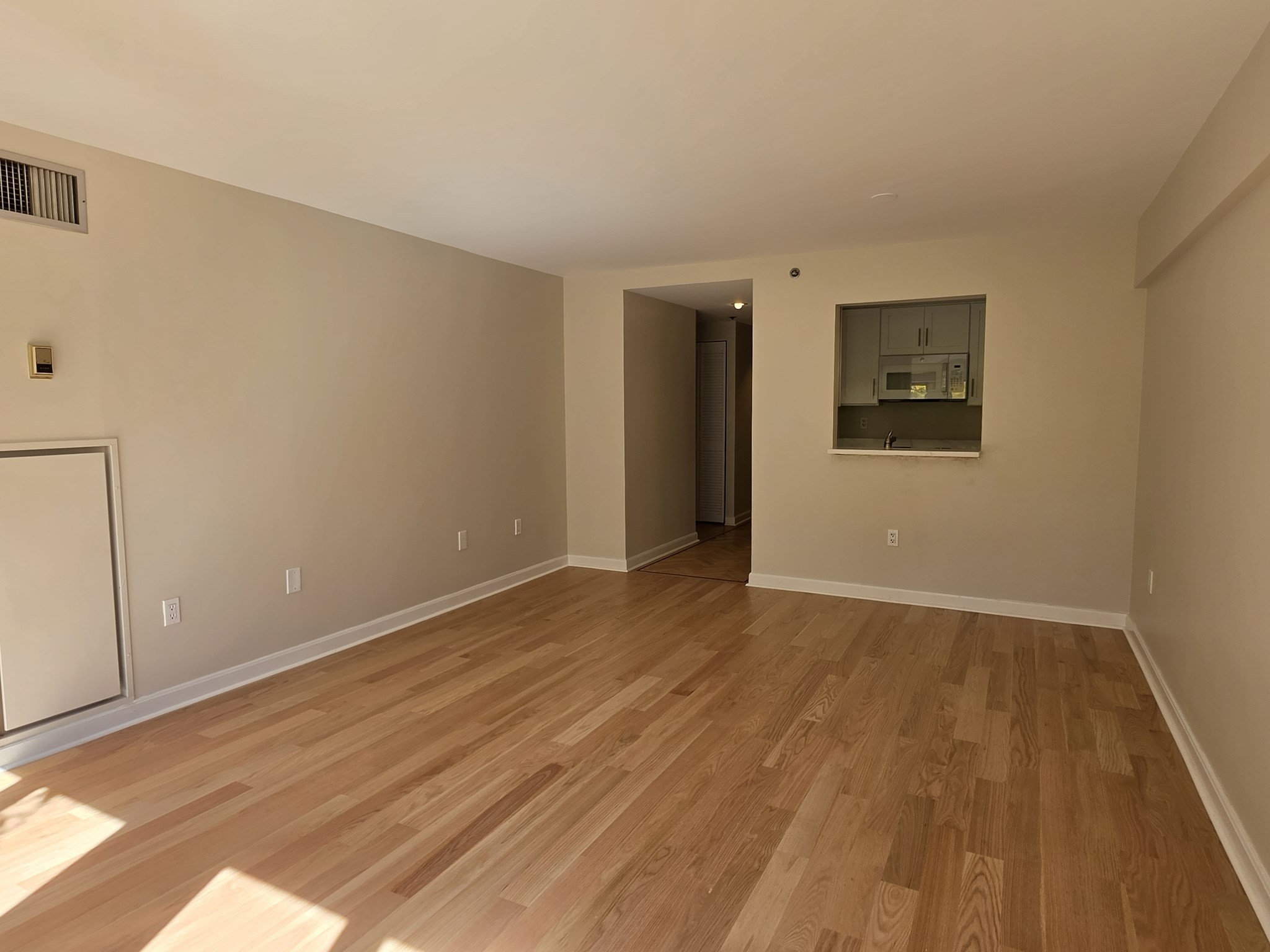 931 Massachusetts Ave # 303