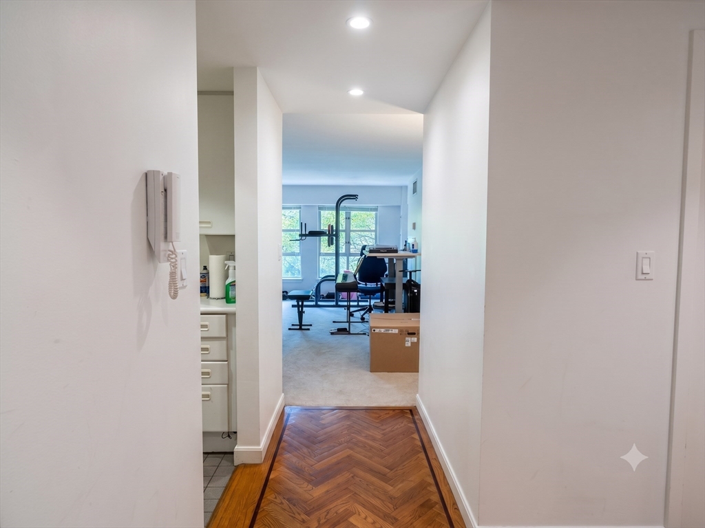 931 Massachusetts Ave # 303