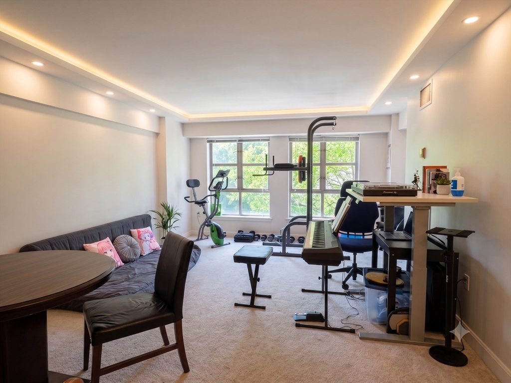 931 Massachusetts Ave # 303