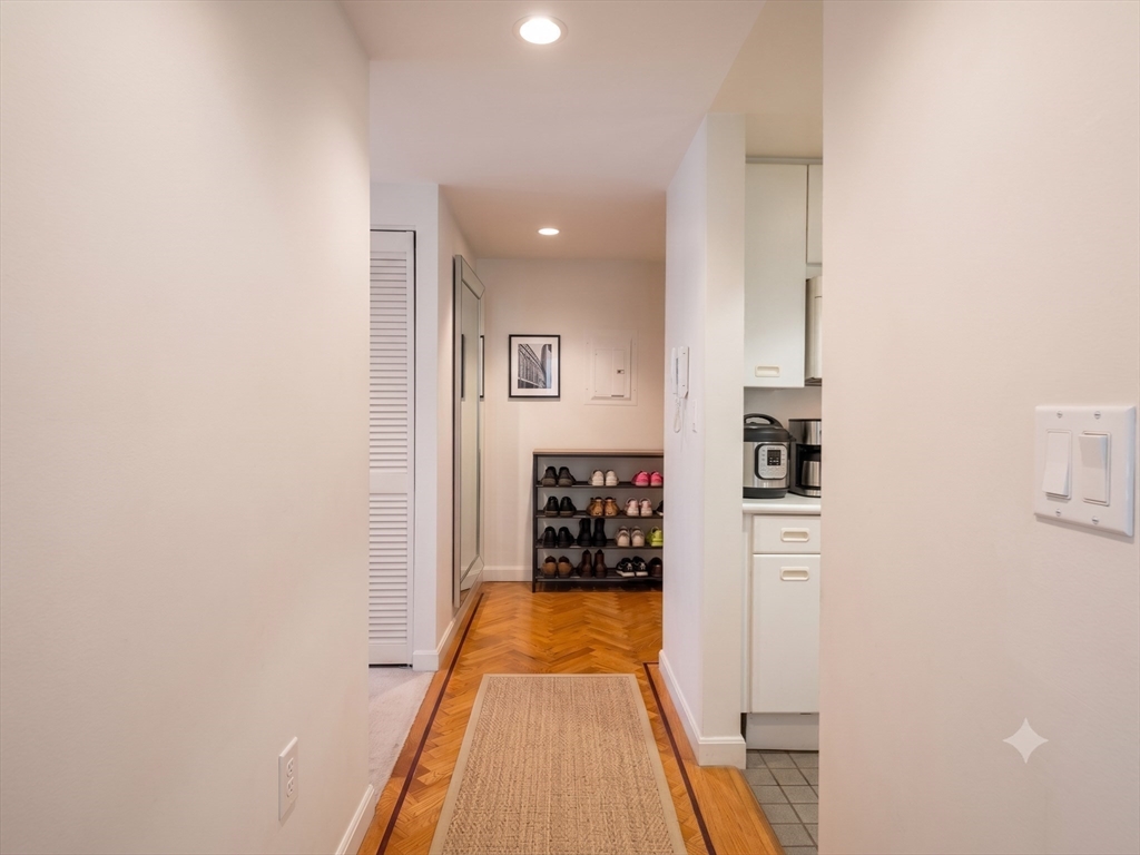 931 Massachusetts Ave # 303