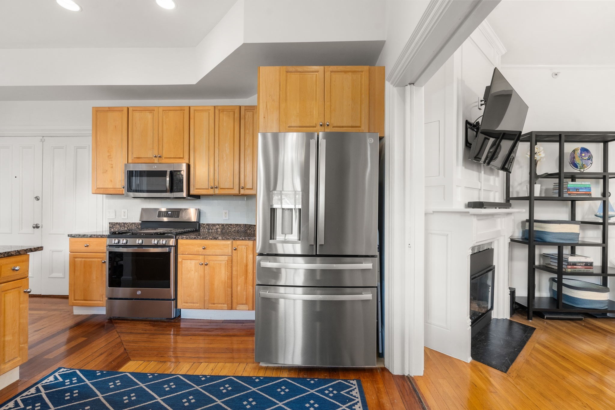 105 Pleasant St # 2