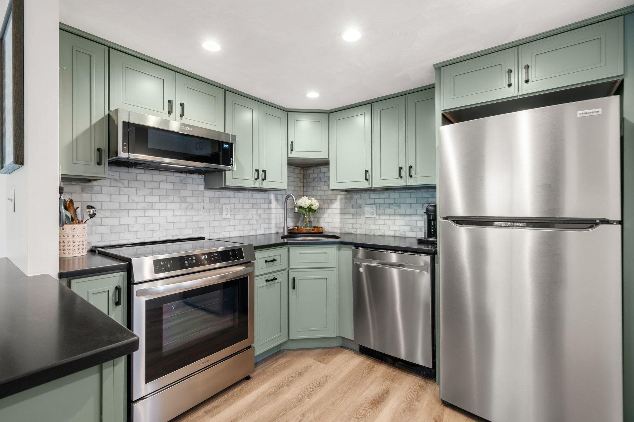390 Broadway # 54