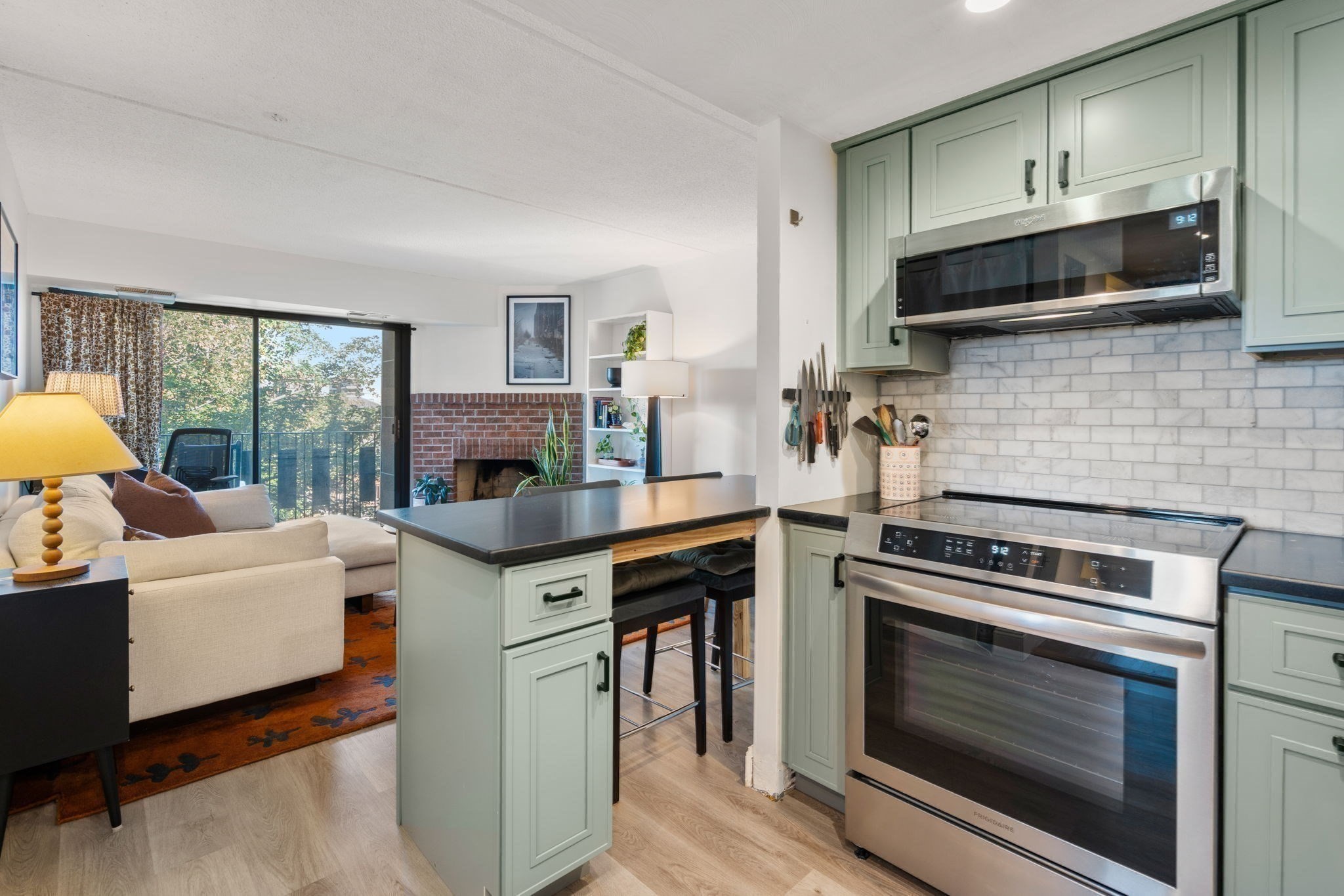 390 Broadway # 54