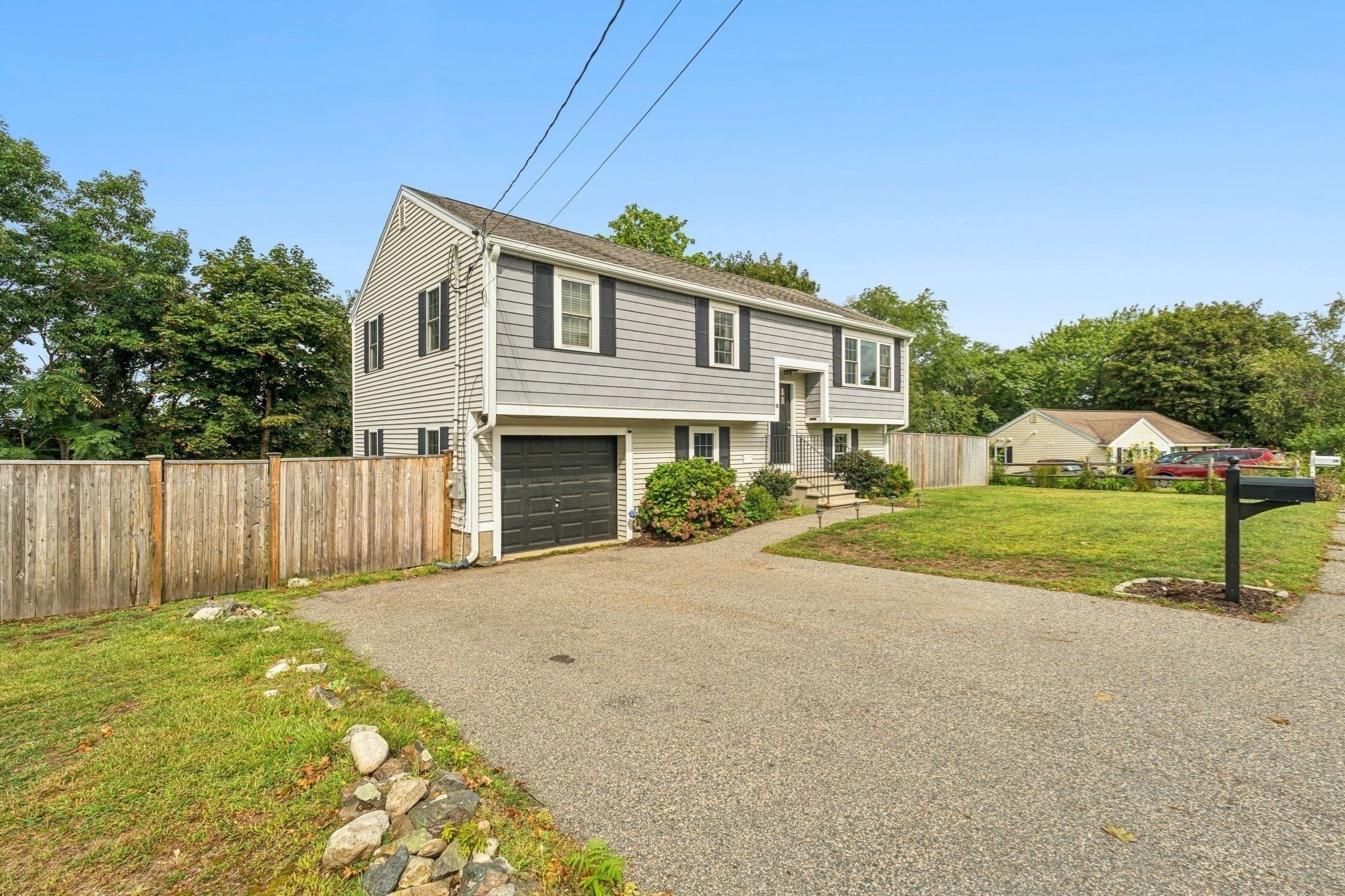 8 Skyview Ln