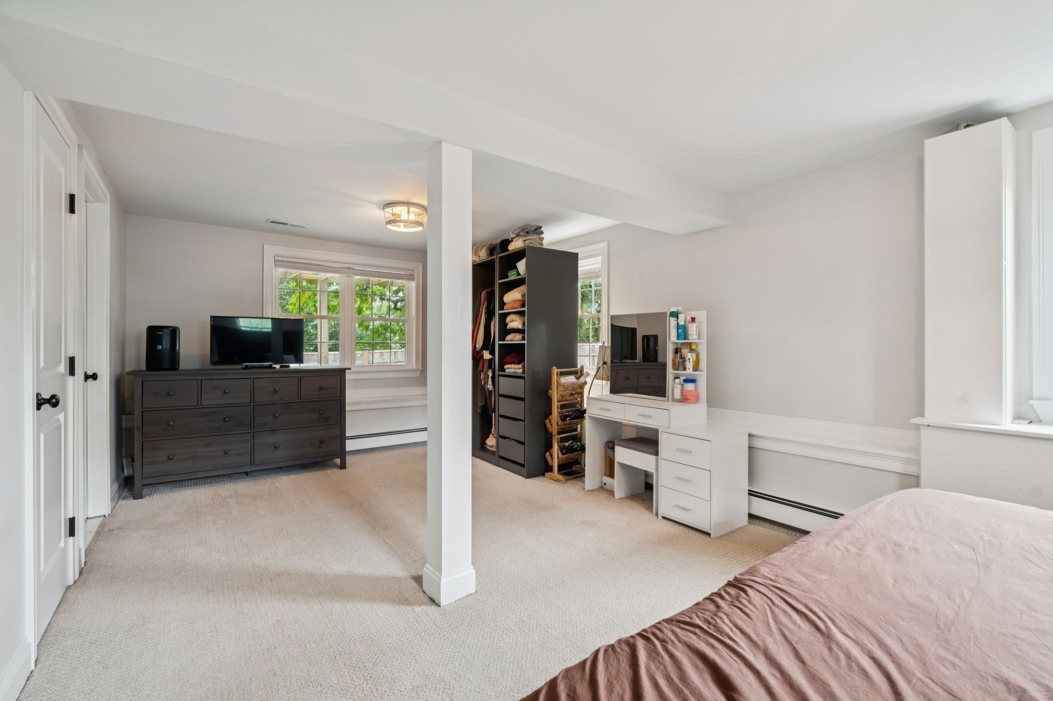 8 Skyview Ln