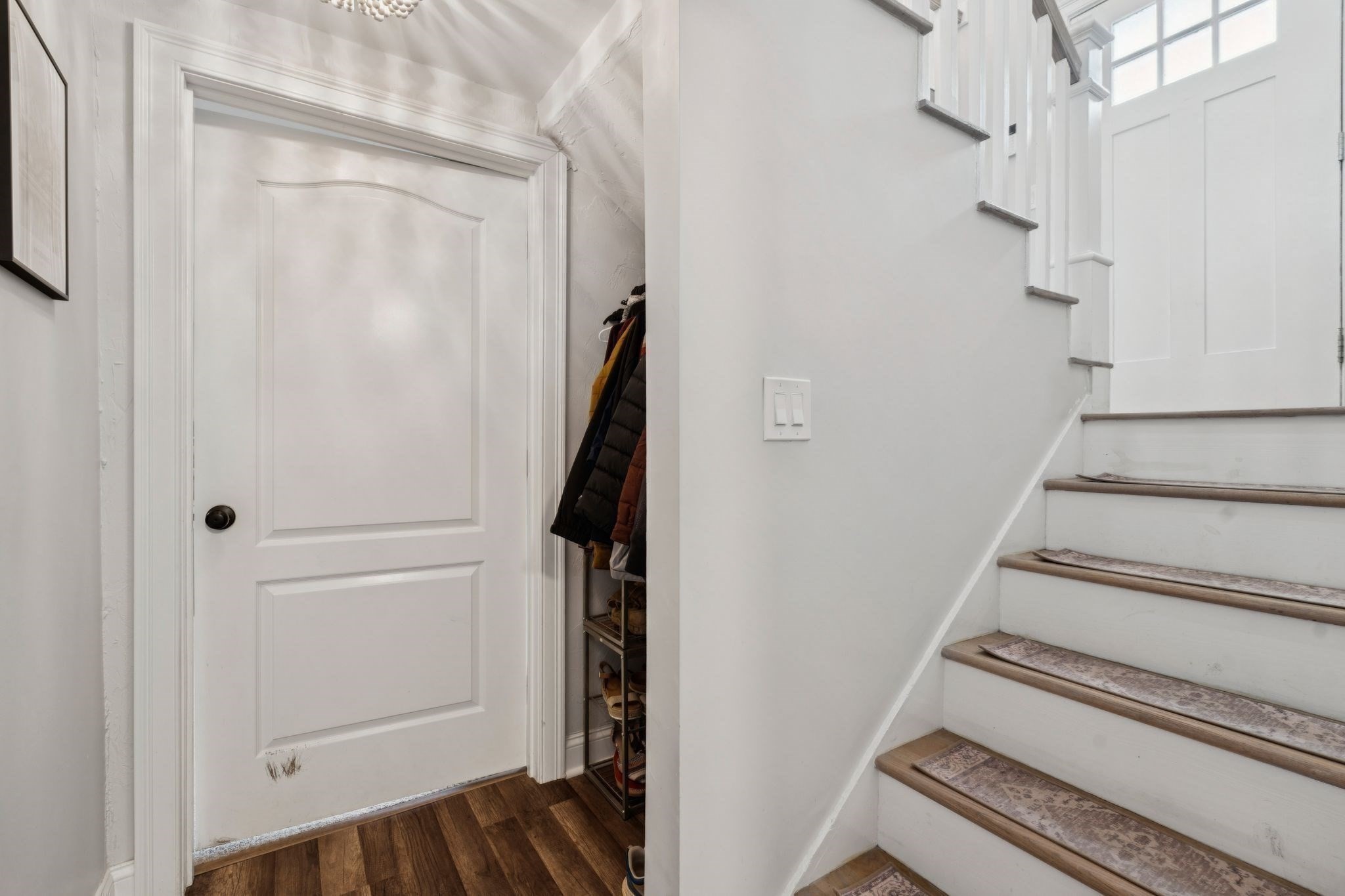 8 Skyview Ln