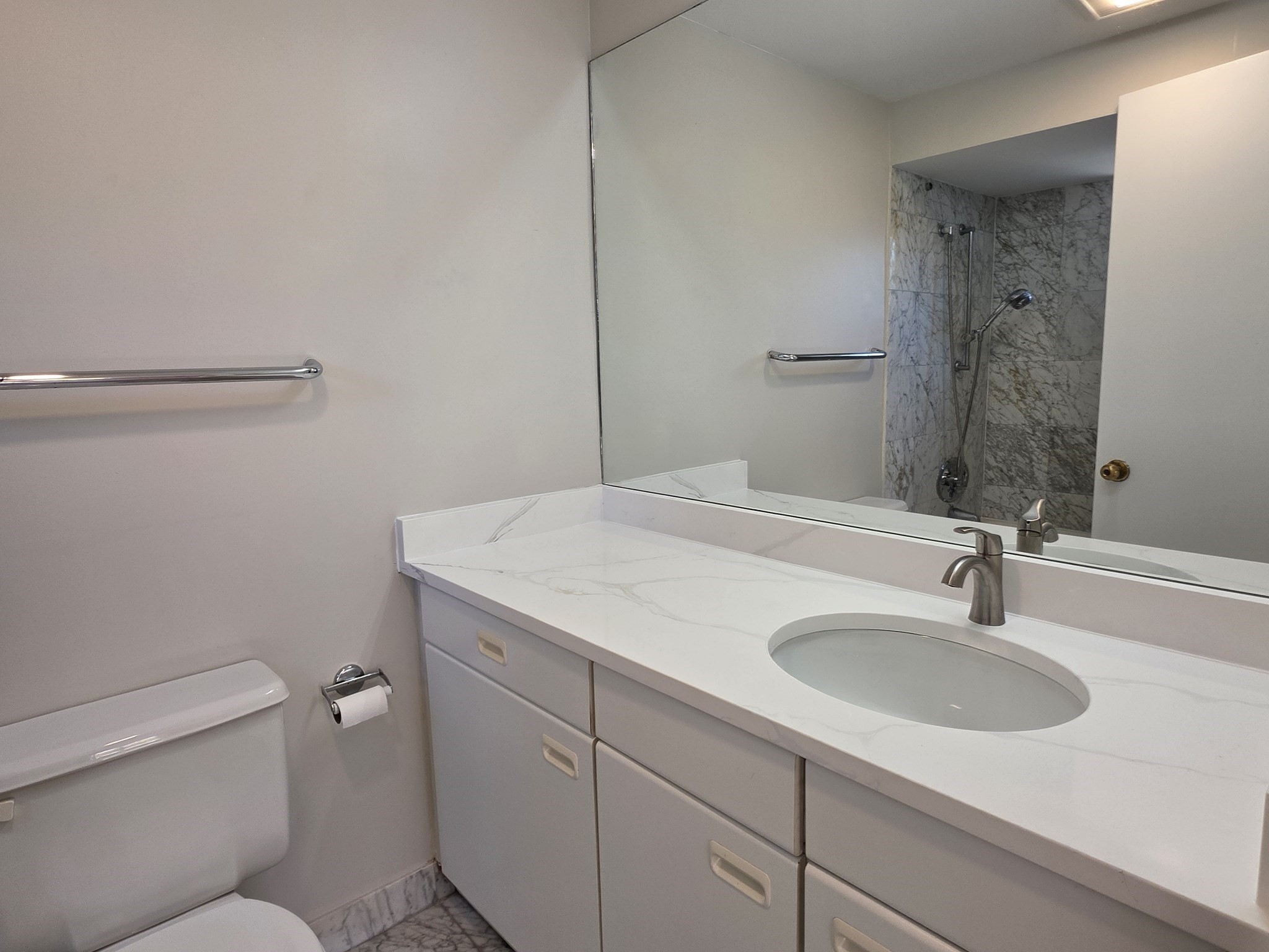 931 Massachusetts Ave # 303